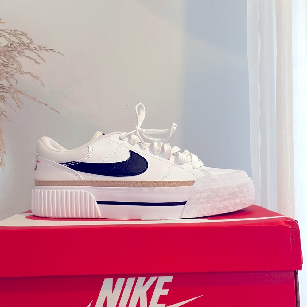 Nike Court Legacy Lift